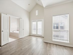 633 Hartman Street, Houston TX 77007