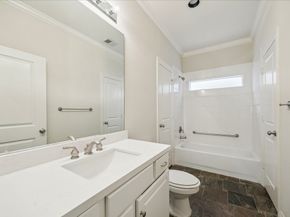 633 Hartman Street, Houston TX 77007