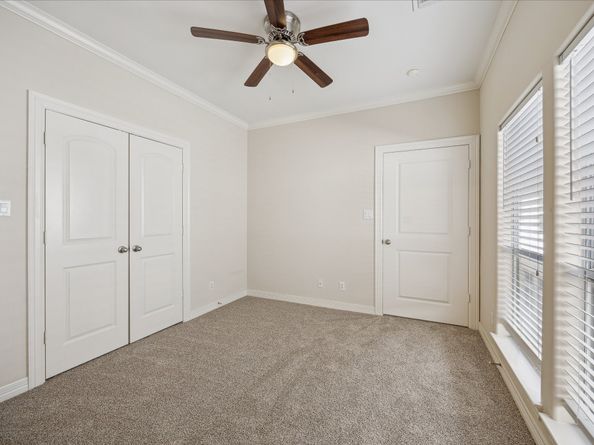 633 Hartman Street, Houston TX 77007