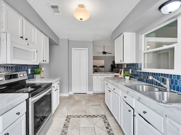 8910 Beau Monde Drive, Houston TX 77099