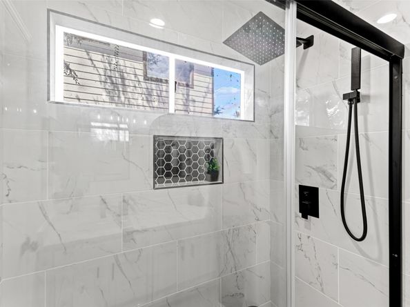 6034 Valley Cove Lane, Houston TX 77085