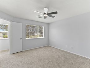 6034 Valley Cove Lane, Houston TX 77085