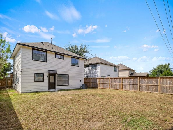 6034 Valley Cove Lane, Houston TX 77085