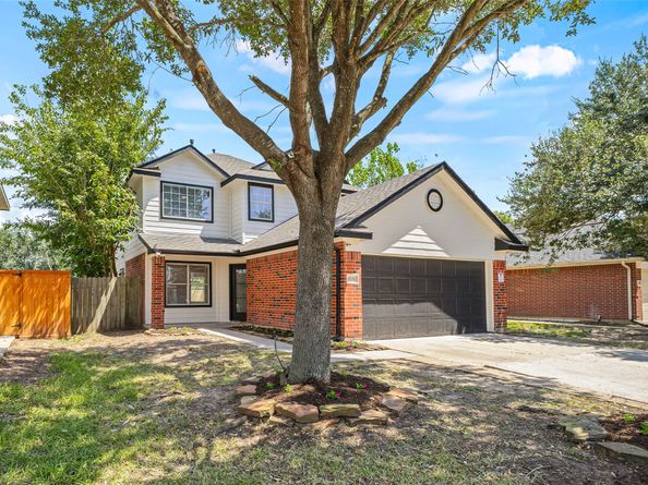 6034 Valley Cove Lane, Houston TX 77085