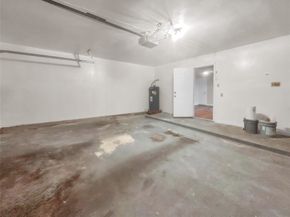 7059 Greenway Chase Street, Houston TX 77072