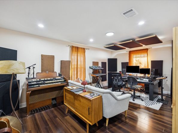 907 E 53rd Street, Austin TX 78751