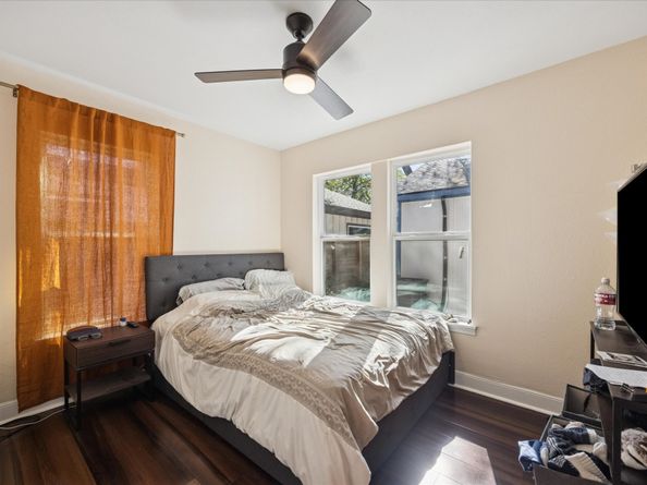 907 E 53rd Street, Austin TX 78751