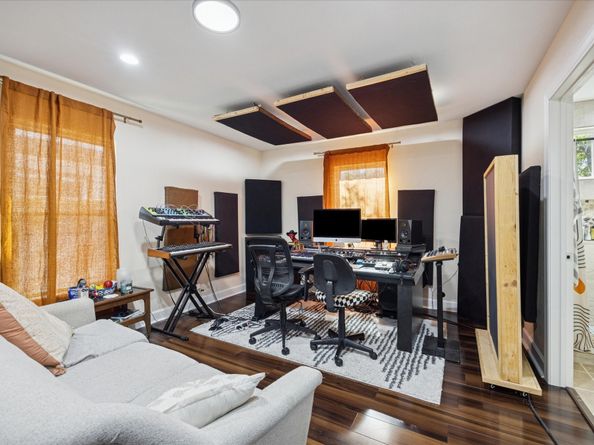 907 E 53rd Street, Austin TX 78751