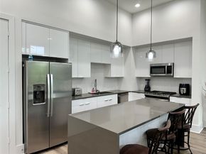 6642 Del Rio Street, Houston TX 77021