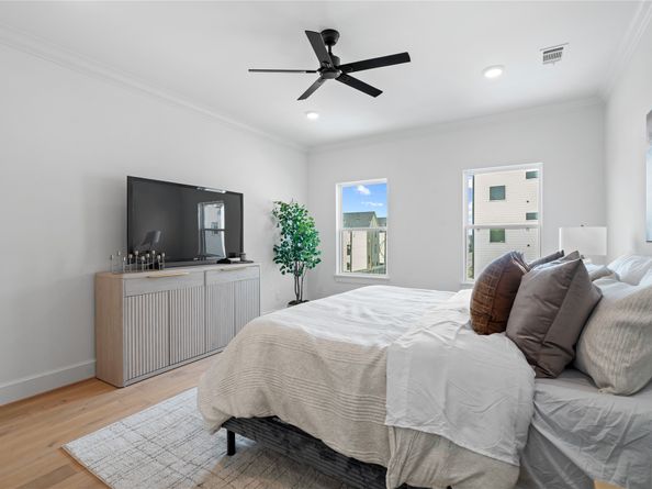 1614 Ojeman Road J, Houston TX 77055