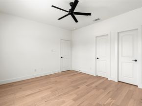 1614 Ojeman Road J, Houston TX 77055