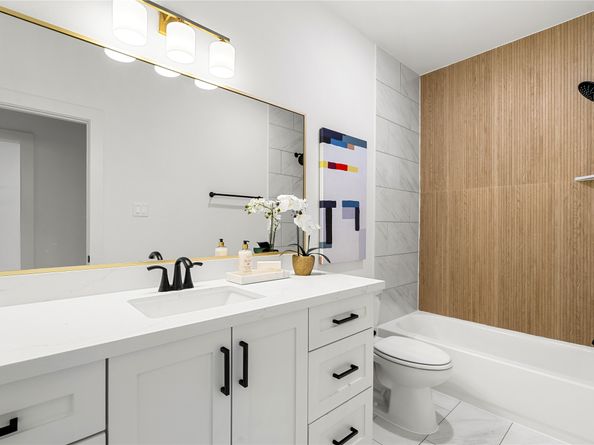 1614 Ojeman Road J, Houston TX 77055