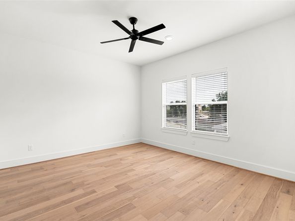 1614 Ojeman Road J, Houston TX 77055