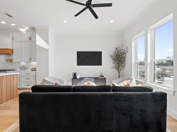 1614 Ojeman Road J, Houston TX 77055