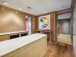 1100 Uptown Park Boulevard 234, Houston TX 77056