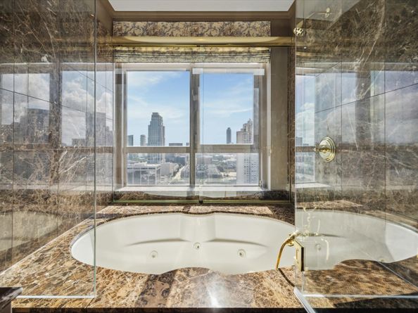 1100 Uptown Park Boulevard 234, Houston TX 77056