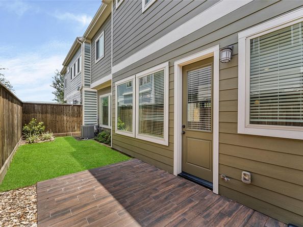 8910 Highgate Lane, Houston TX 77080