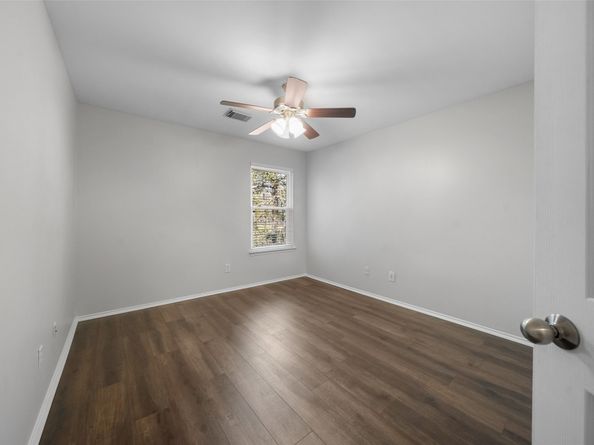 131 N Villa Oaks Drive, The Woodlands TX 77382