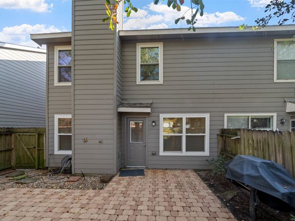 131 N Villa Oaks Drive, The Woodlands TX 77382