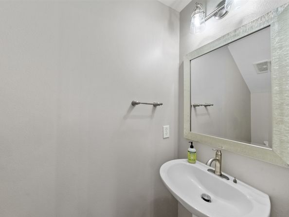 131 N Villa Oaks Drive, The Woodlands TX 77382