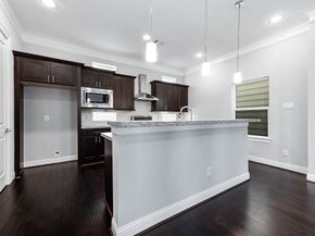 2524 Hutchins Street, Houston TX 77004