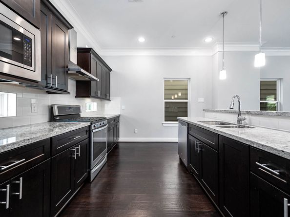 2524 Hutchins Street, Houston TX 77004