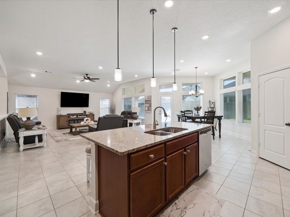 15711 Holloway Creek Court, Houston TX 77044