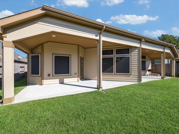 15711 Holloway Creek Court, Houston TX 77044