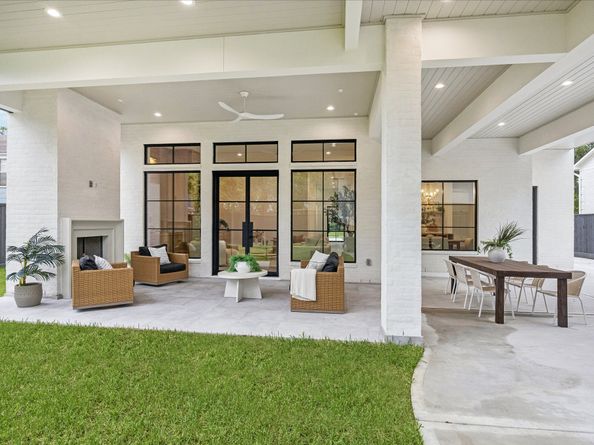 830 Azalea Street, Houston TX 77018