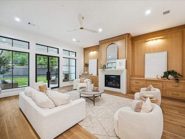 830 Azalea Street, Houston TX 77018