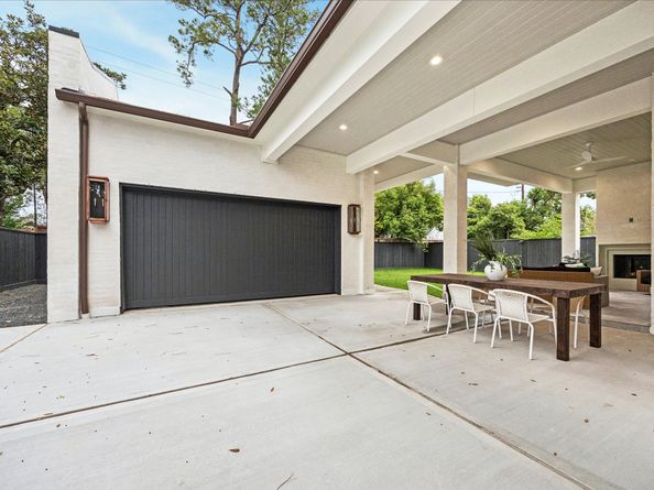 830 Azalea Street, Houston TX 77018