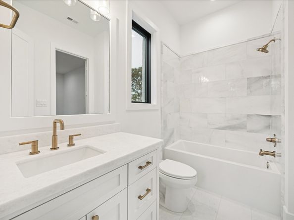 830 Azalea Street, Houston TX 77018