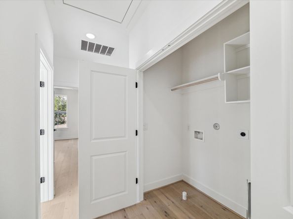 5337 Larkin Street, Houston TX 77007