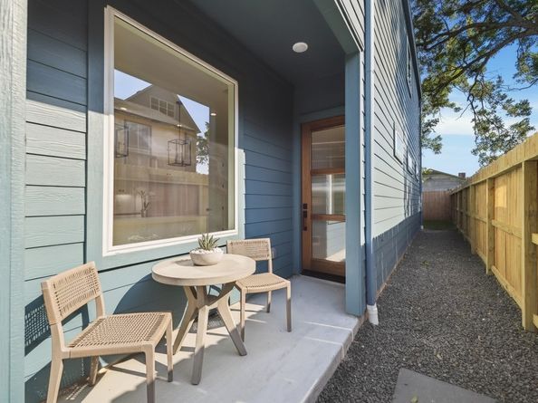 5337 Larkin Street, Houston TX 77007