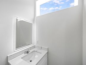 6721 Saint Augustine Street, Houston TX 77021