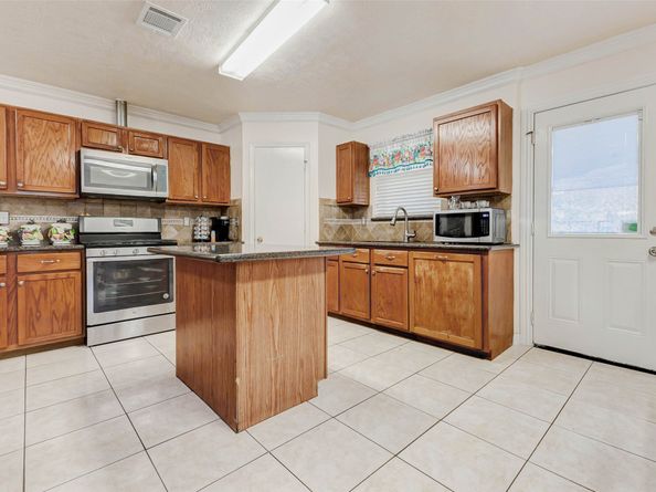 10422 Sutter Glen Lane, Houston TX 77075