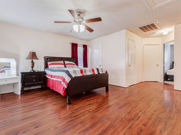 10422 Sutter Glen Lane, Houston TX 77075