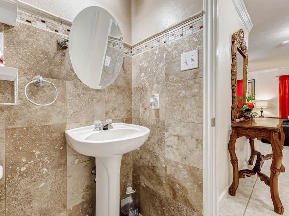 10422 Sutter Glen Lane, Houston TX 77075