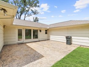 6249 Overbrook Lane, Houston TX 77057