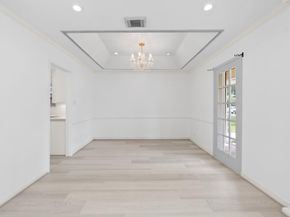 6249 Overbrook Lane, Houston TX 77057