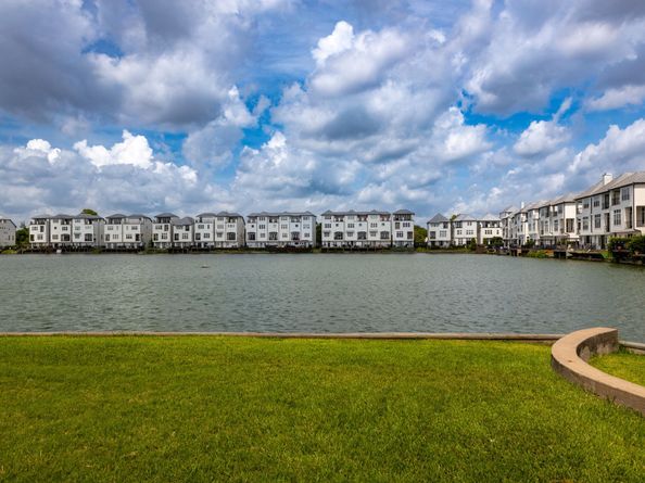 8822 Lakeshore Terrace Drive, Houston TX 77080