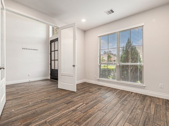 211 Painted Trillium Drive, Conroe TX 77304