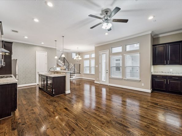 1113 W 18th Street B, Houston TX 77008