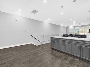 6118 Truro Street, Houston TX 77007