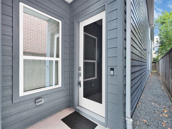 6118 Truro Street, Houston TX 77007