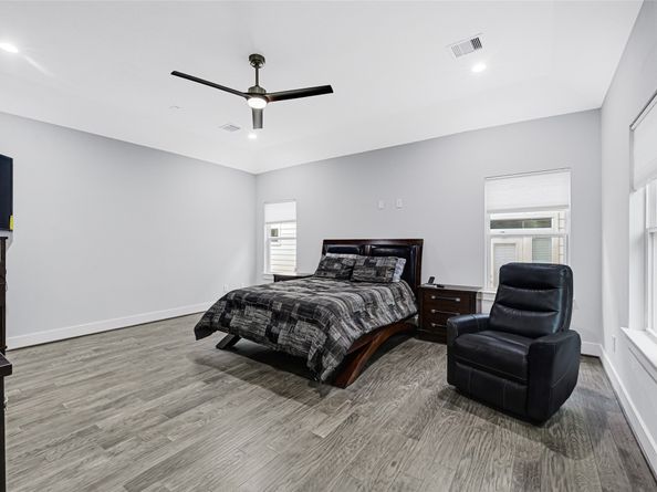 6118 Truro Street, Houston TX 77007