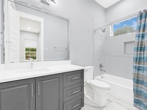 6118 Truro Street, Houston TX 77007