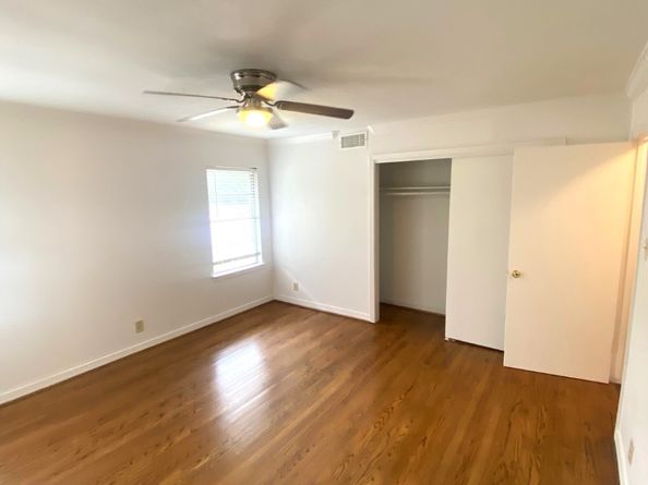 2902 Broadmead Drive, Houston TX 77025