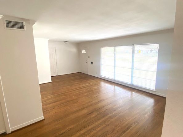 2902 Broadmead Drive, Houston TX 77025