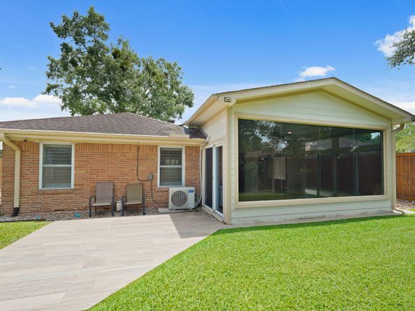 4526 Benning Drive, Houston TX 77035